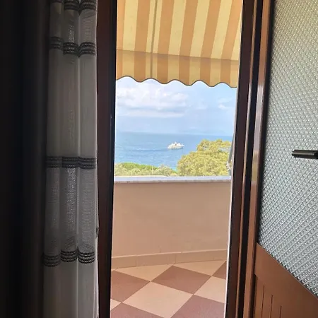 Vandrerhjem Eid Mar Vlorë